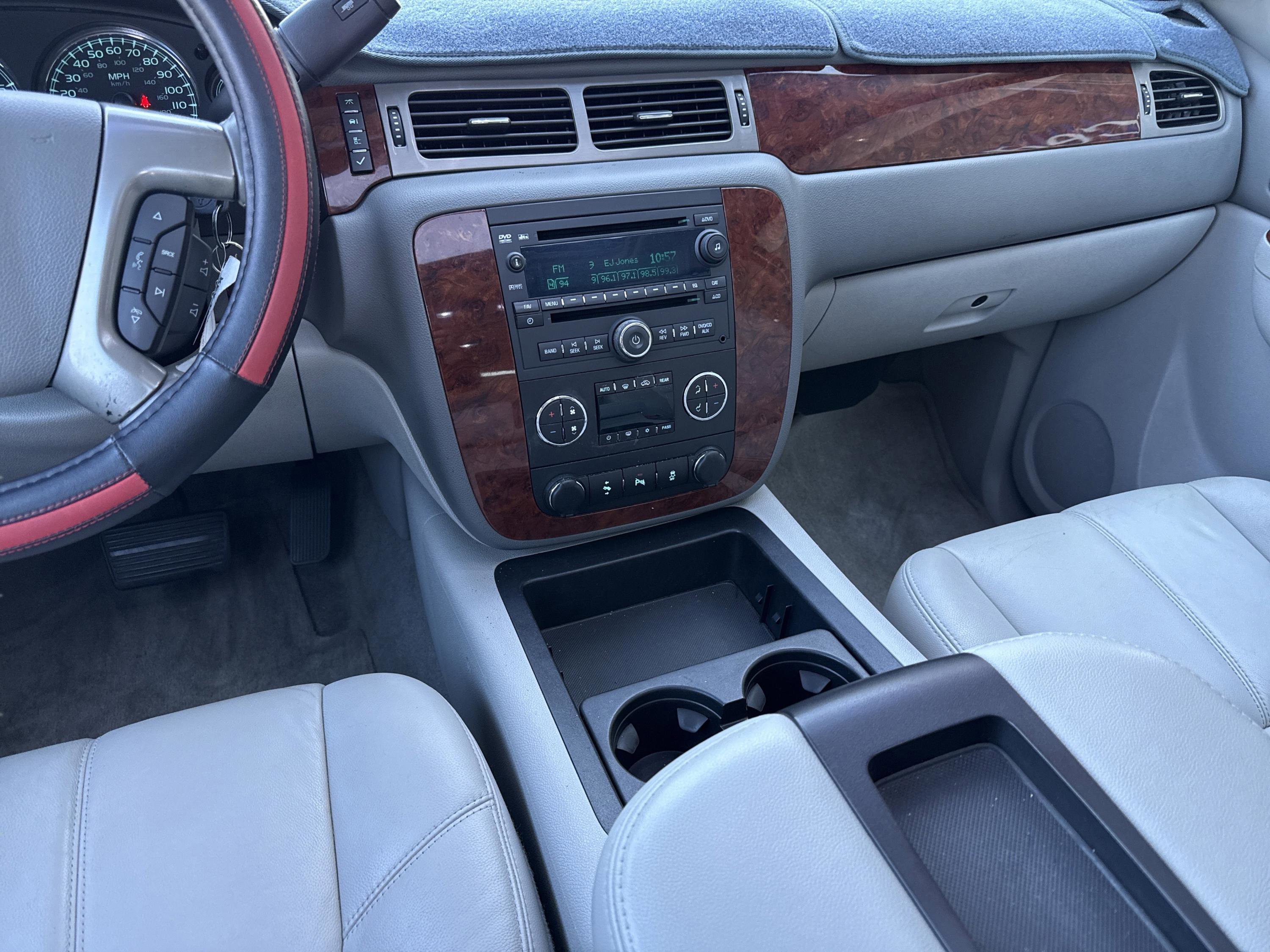 Used 2013 Chevrolet Tahoe LT w/ Luxury Package image 38