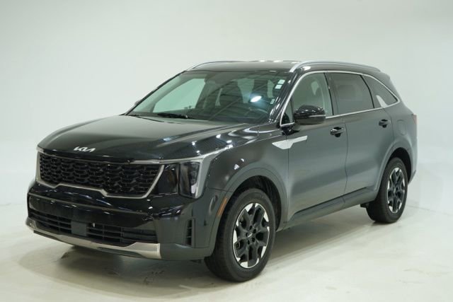 Used 2024 Kia Sorento S image 3