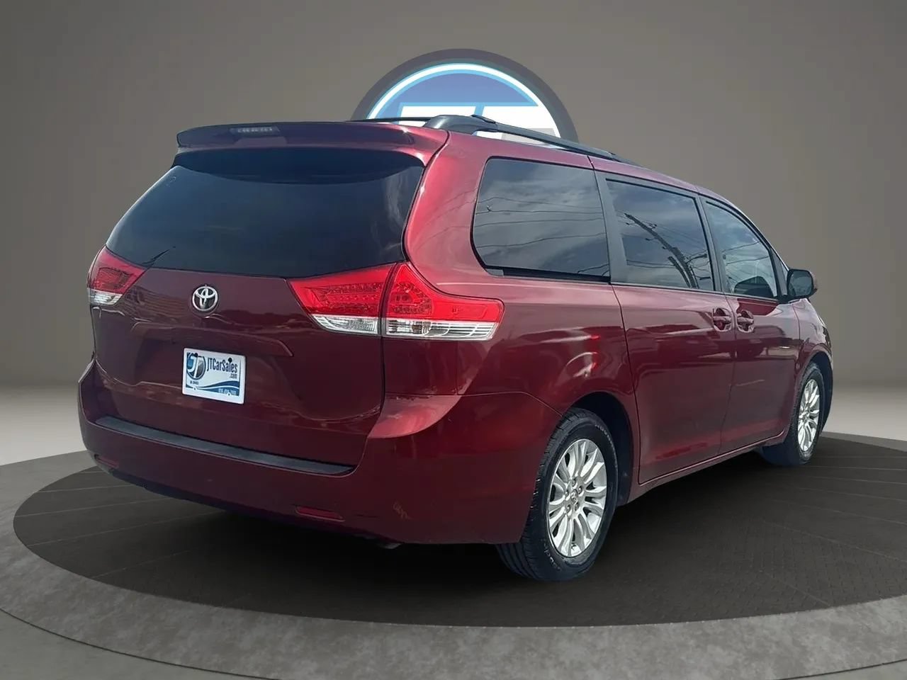 Used 2011 Toyota Sienna XLE FWD image 21