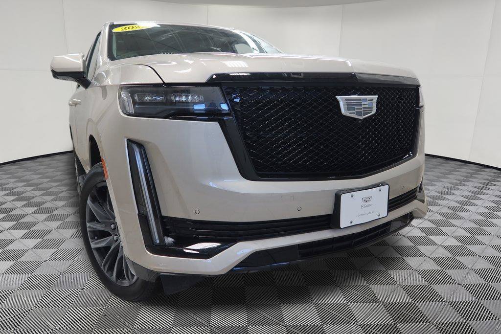 Used 2022 Cadillac Escalade Sport Platinum w/ LPO, ONYX Package AWD/4WD image 2