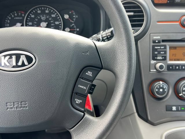 Used 2009 Kia Rondo LX FWD image 23