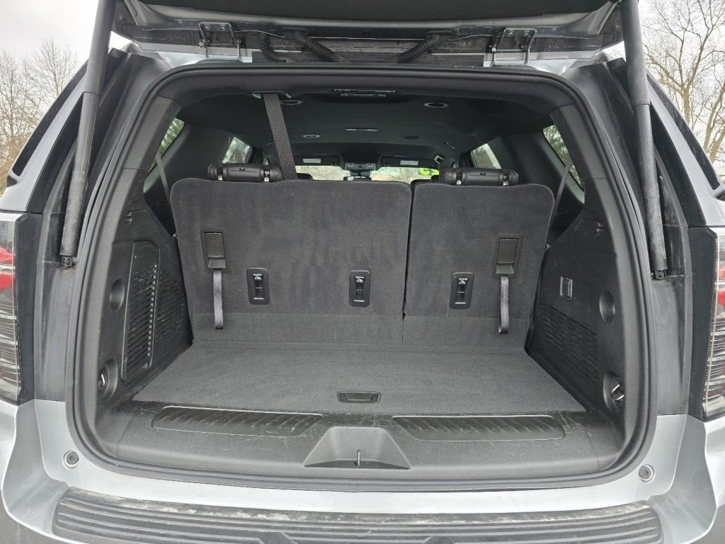 Used 2025 Chevrolet Tahoe LT image 13
