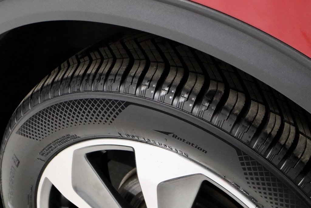 Used 2024 Ford Escape Platinum image 21