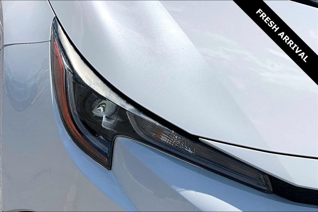 Used 2020 Toyota Corolla LE FWD image 30