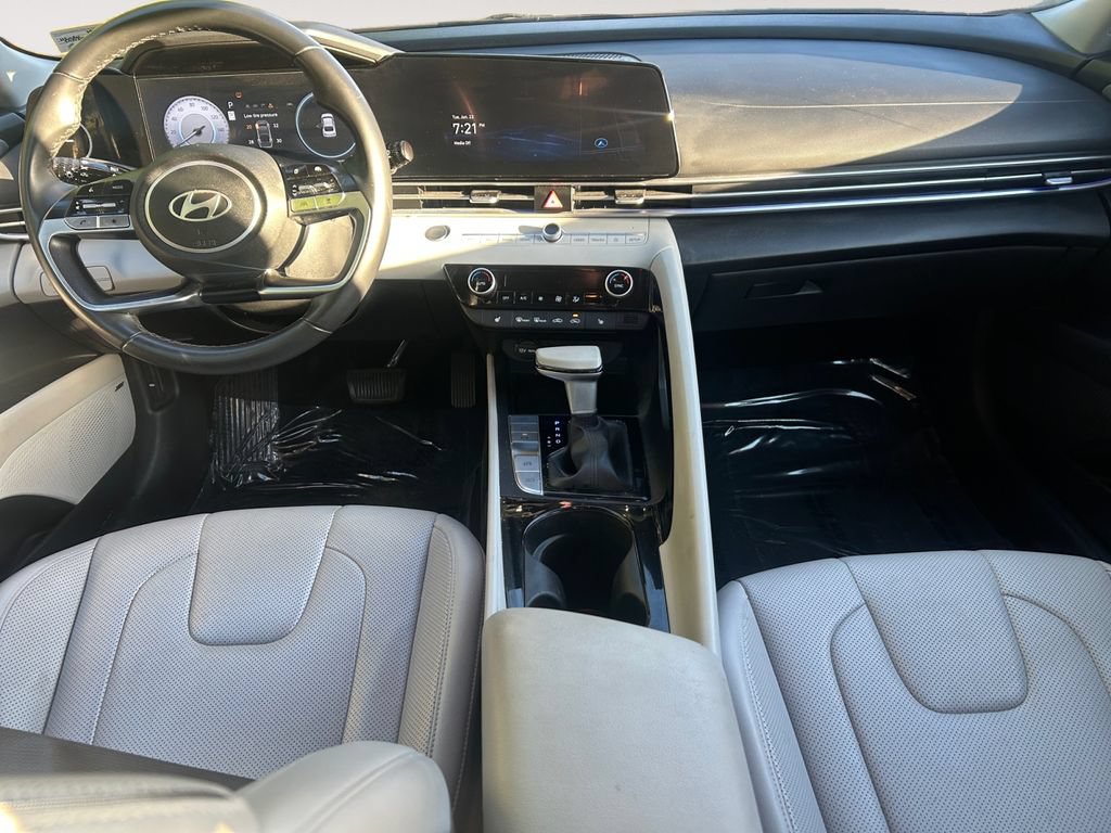 Used 2024 Hyundai Elantra Limited FWD image 10