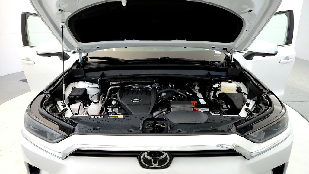 Certified 2025 Toyota Grand Highlander FWD image 22