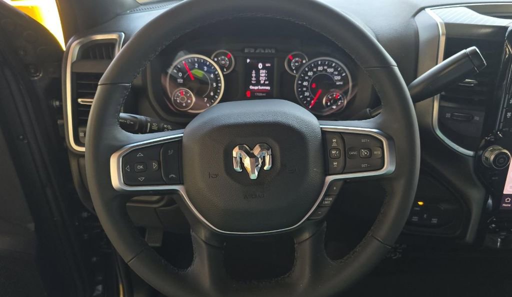 Used 2025 RAM 2500 Big Horn AWD/4WD image 8