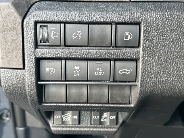 Used 2024 Toyota Tacoma Limited AWD/4WD image 20