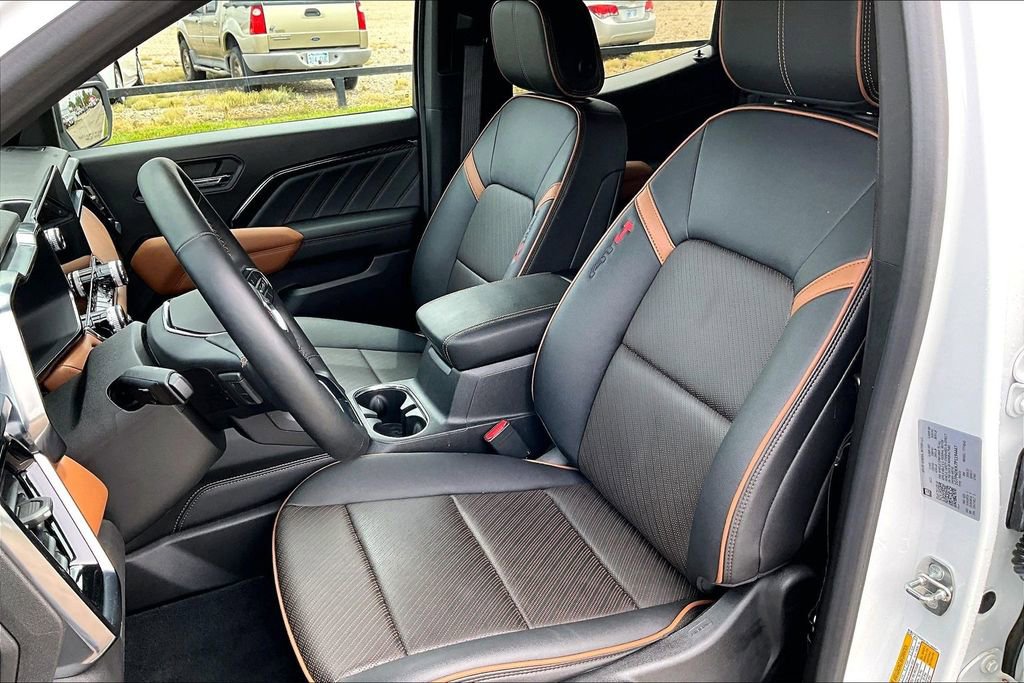 Used 2023 GMC Canyon AT4 w/ AT4 Premium Package AWD/4WD image 23