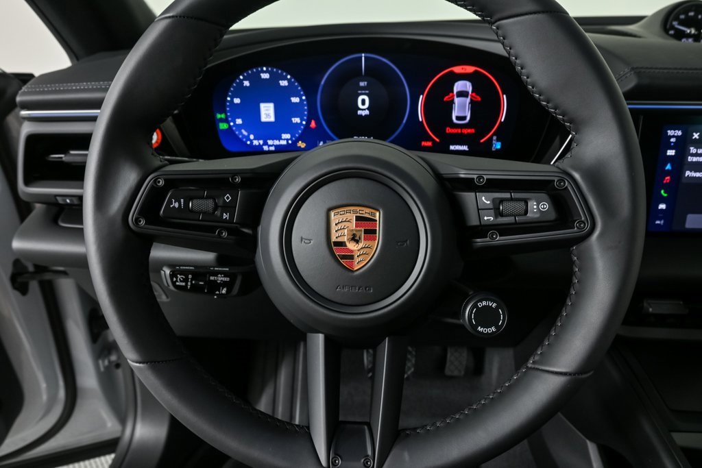 New 2025 Porsche Macan 4 Electric image 9