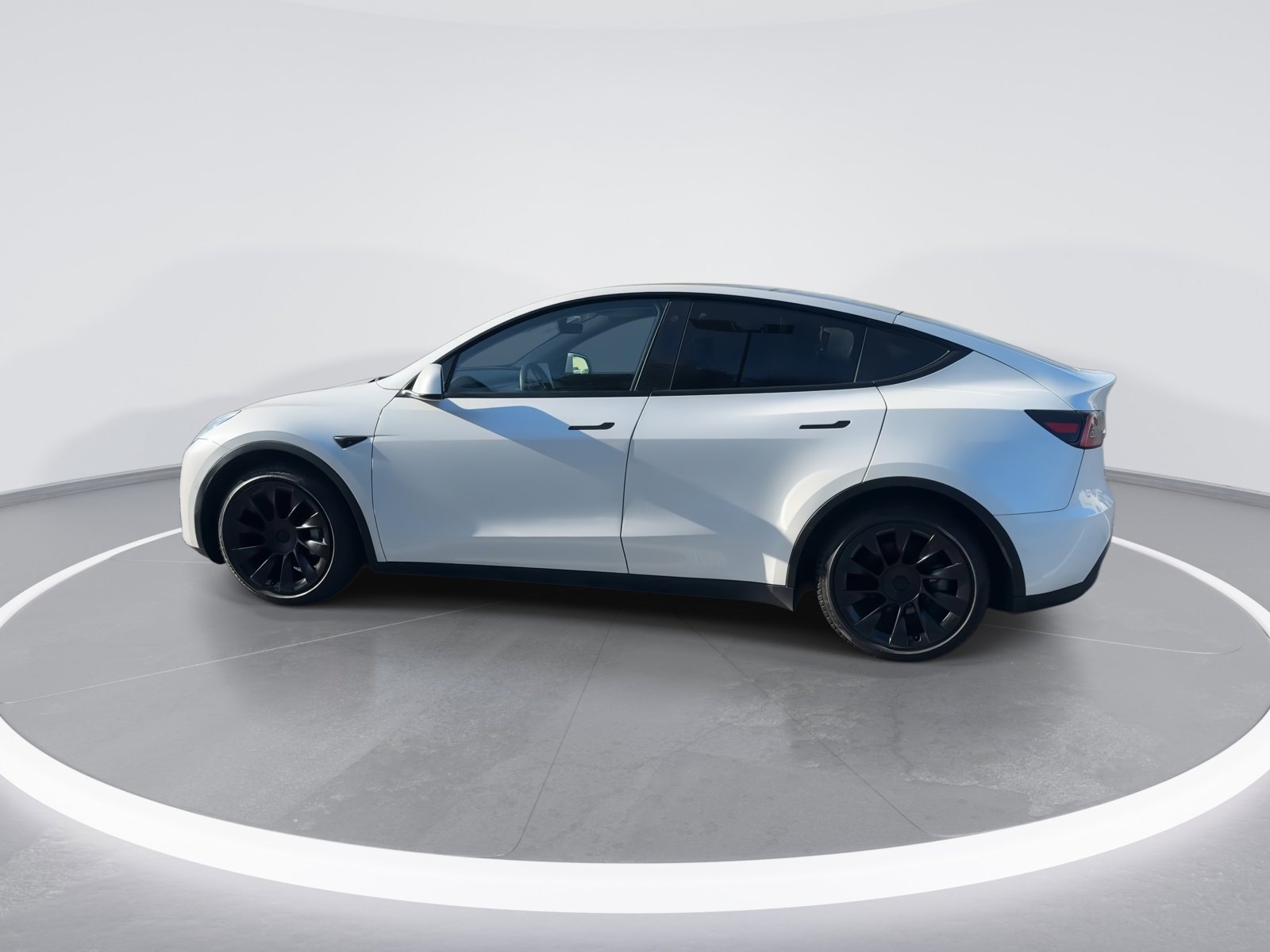 Used 2021 Tesla Model Y Long Range image 6