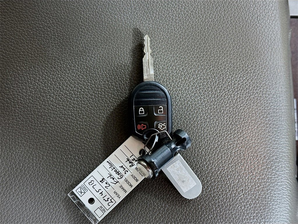 Used 2013 Ford Expedition XLT image 33