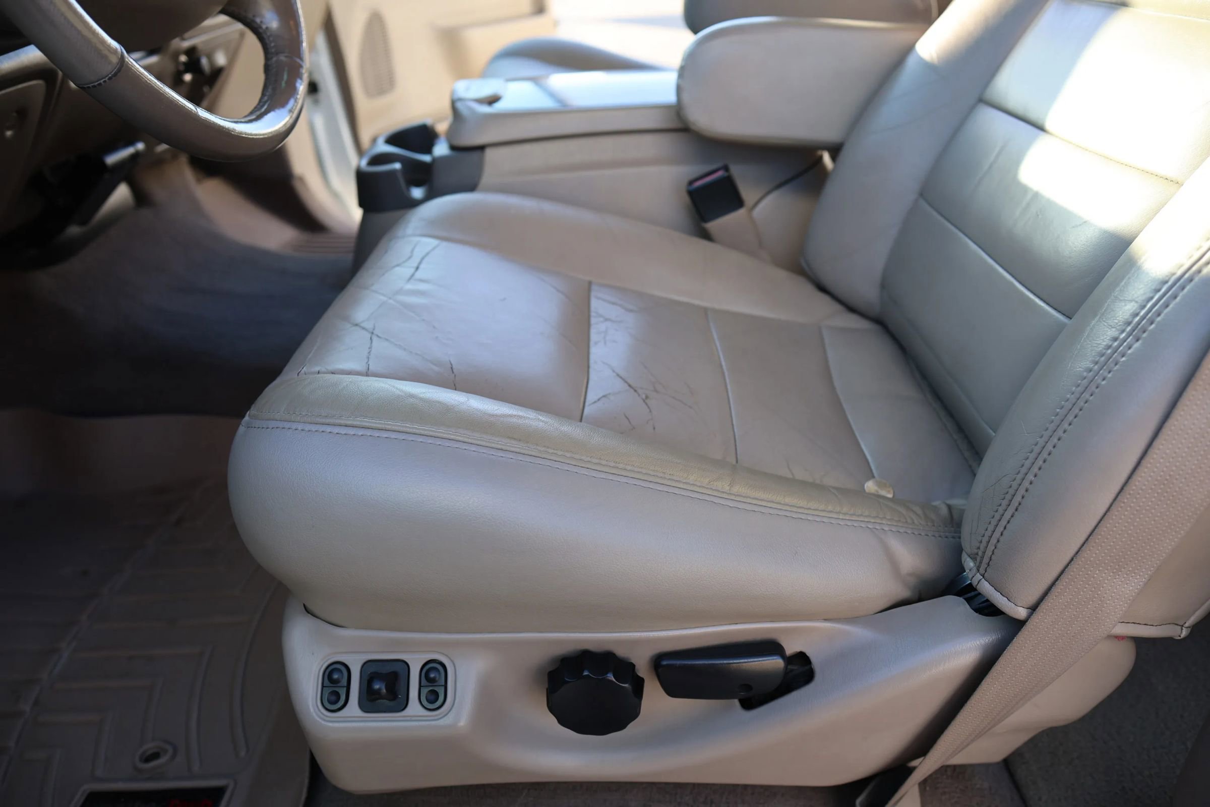 Used 2002 Ford Excursion Limited image 27