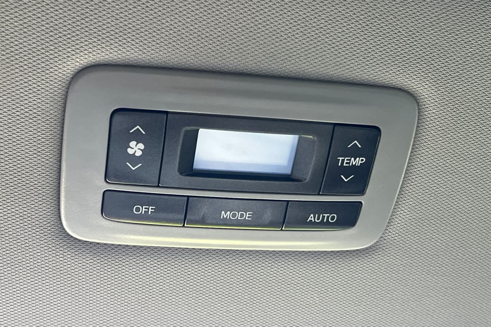 Certified 2017 Toyota Sienna Limited Premium FWD image 14