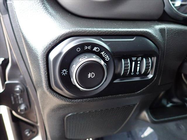 Used 2022 Jeep Wrangler Sport AWD/4WD image 12