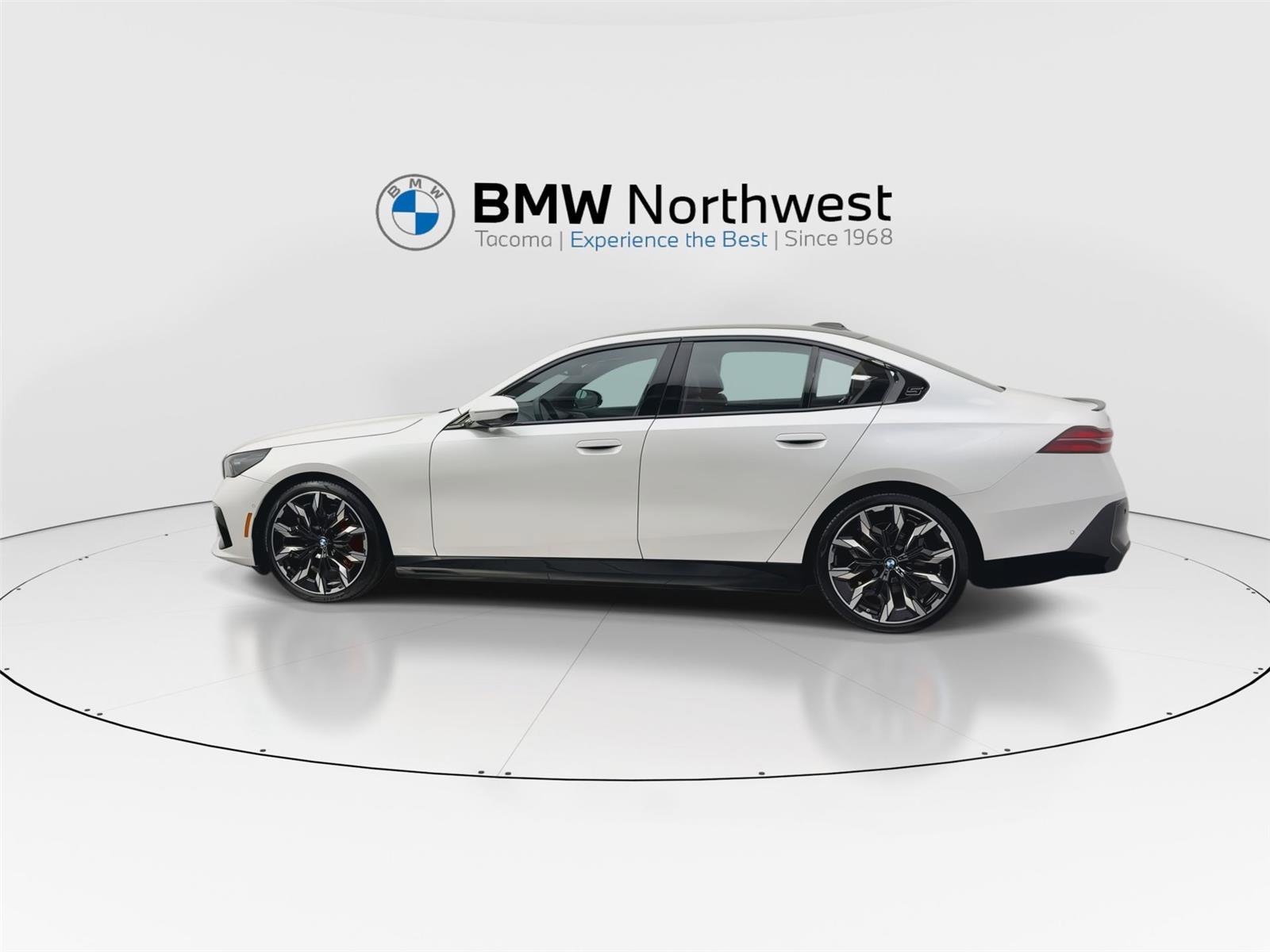 Used 2026 BMW i5 eDrive40 w/ M Sport Package RWD image 11