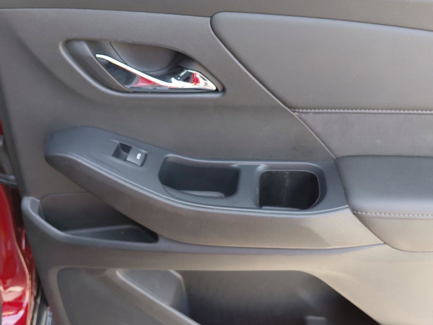 Used 2022 Chevrolet Traverse High Country image 17