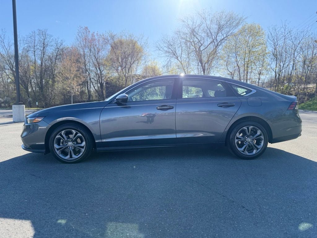 Used 2023 Honda Accord EX image 3