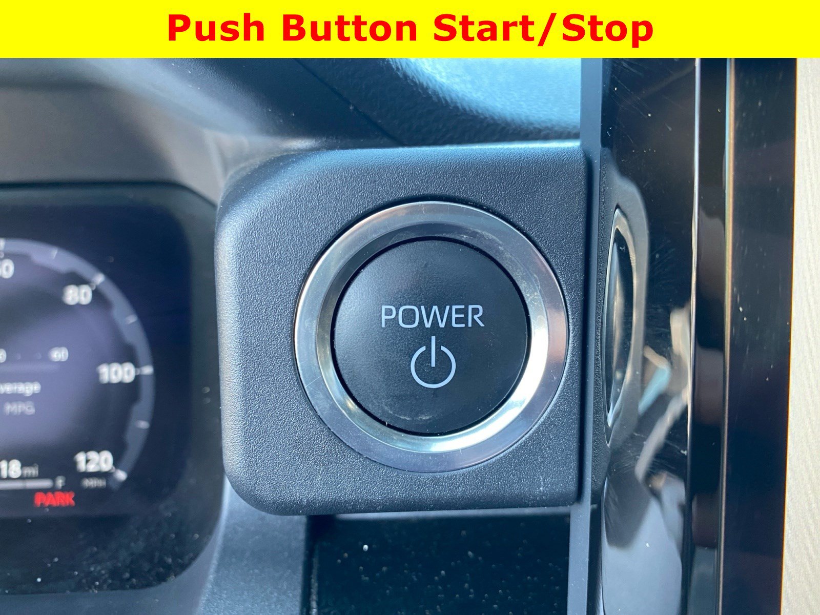 Used 2025 Toyota 4Runner Limited AWD/4WD image 25