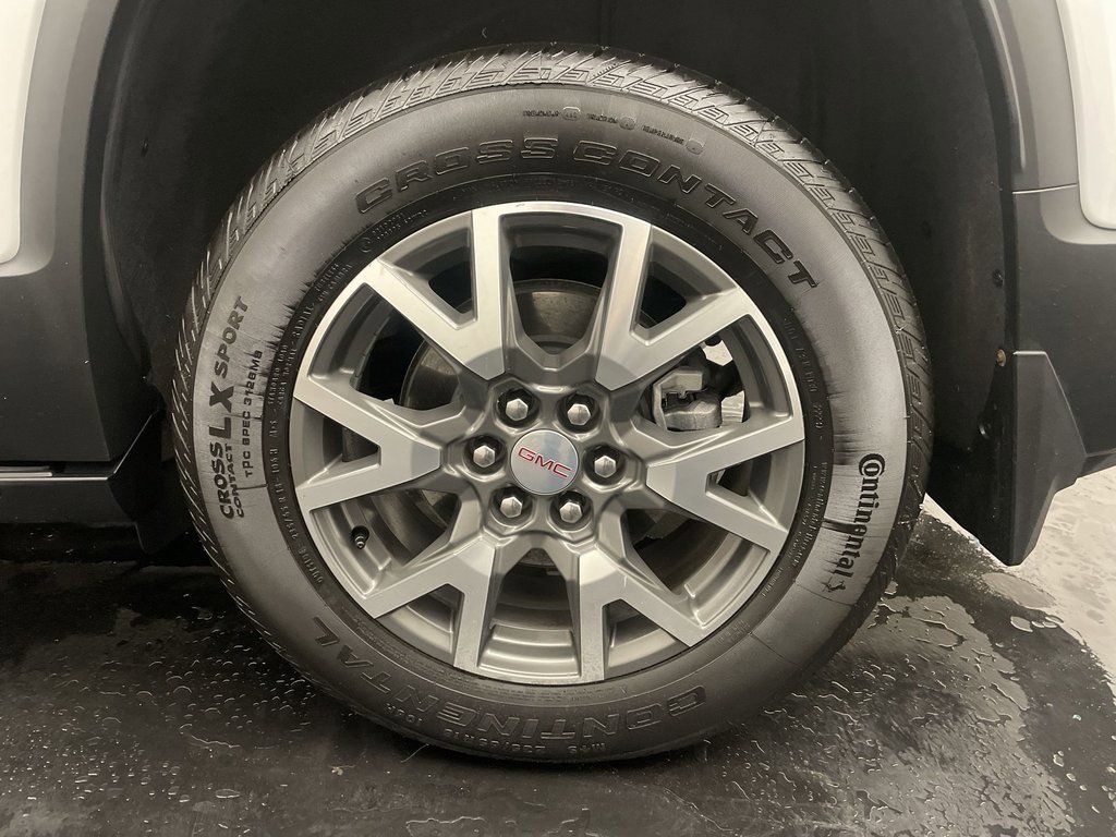 Used 2023 GMC Acadia SLE image 27