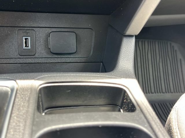 Used 2018 Ford Escape SE w/ SE Sync 3 Package FWD image 35