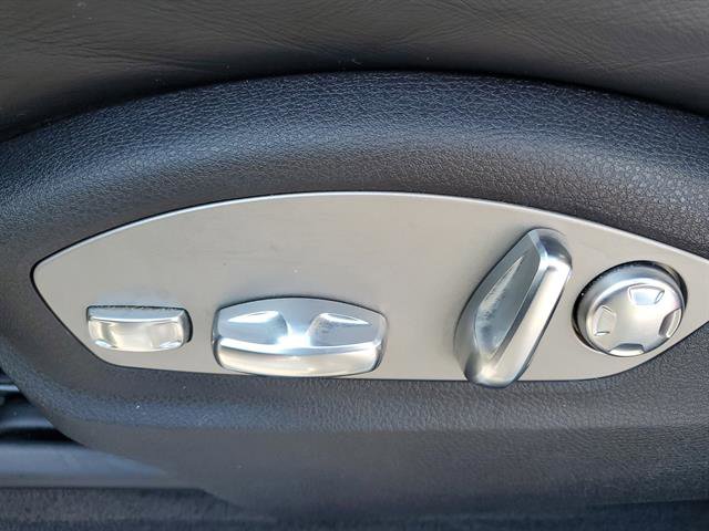 Used 2020 Porsche Macan S image 48