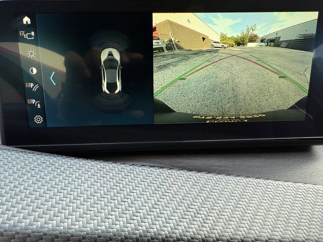 Used 2019 BMW i8 Coupe image 34