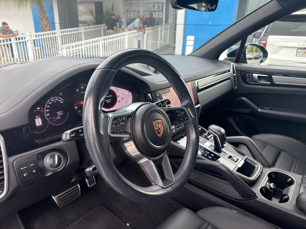Used 2023 Porsche Cayenne S Platinum image 13
