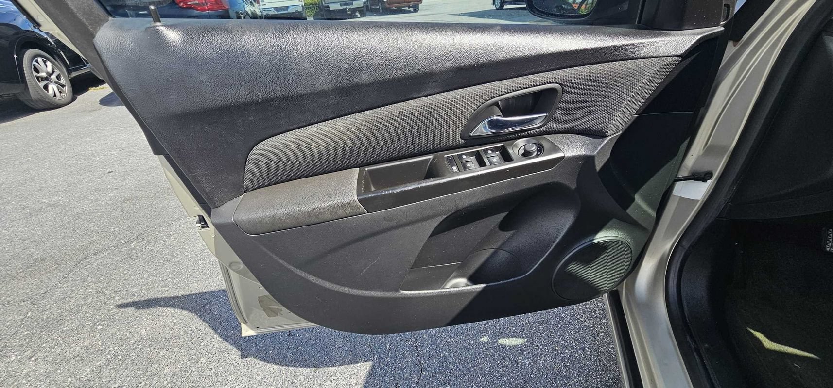 Used 2013 Chevrolet Cruze LT FWD image 13