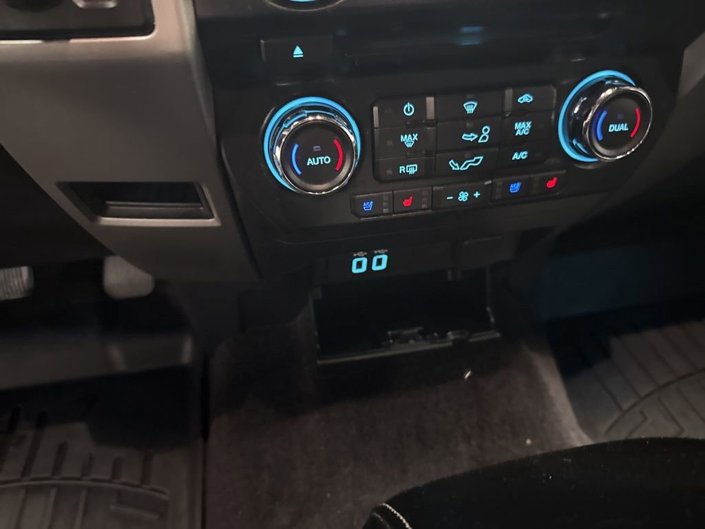 Used 2016 Ford F150 Lariat image 24