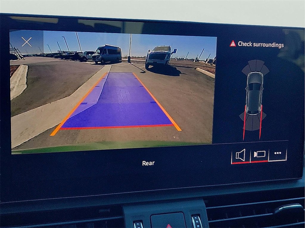 Used 2024 Audi SQ5 Premium w/ Convenience Package image 18