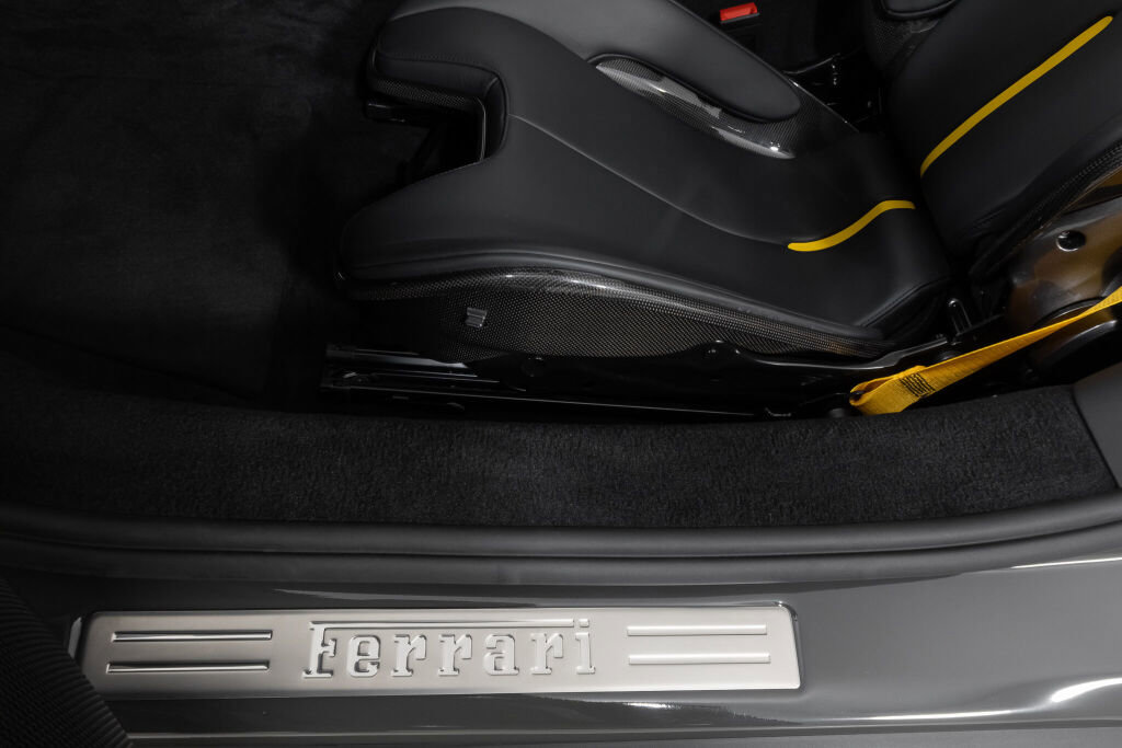 Used 2025 Ferrari 296 GTS image 27