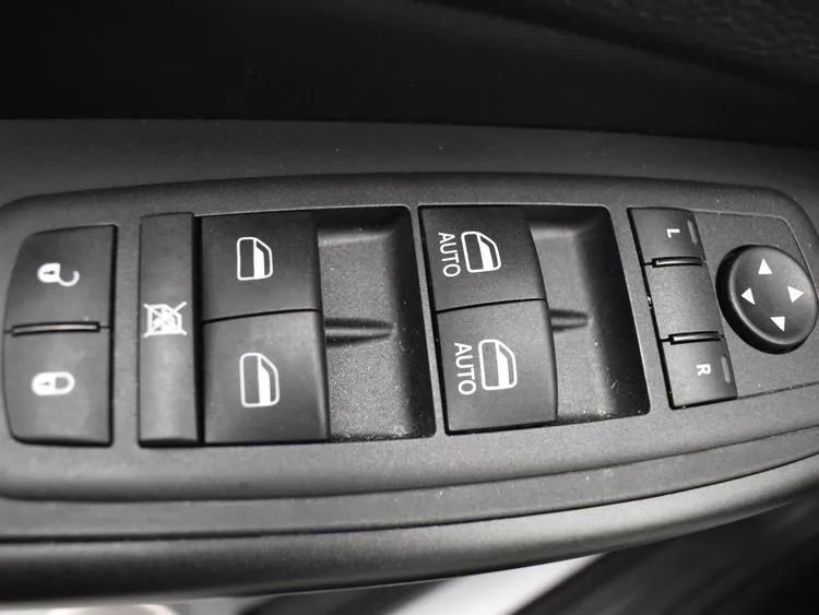 Used 2021 Jeep Cherokee Trailhawk w/ Premium Leather Package image 21