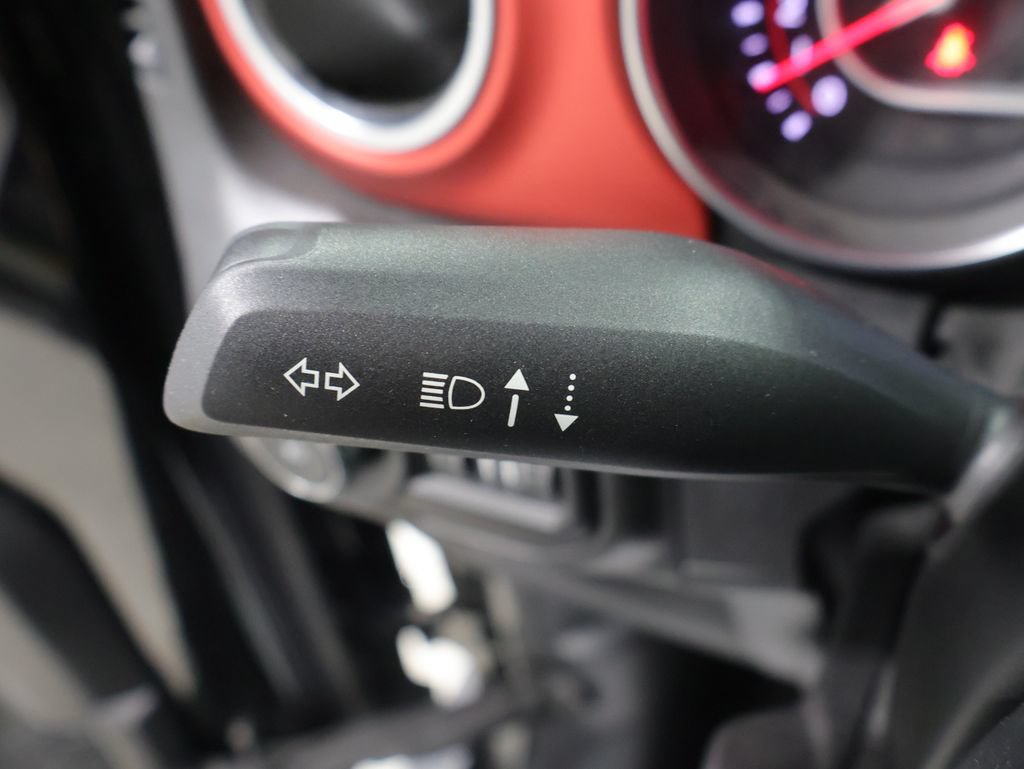 Used 2021 Jeep Wrangler Unlimited Rubicon AWD/4WD image 35