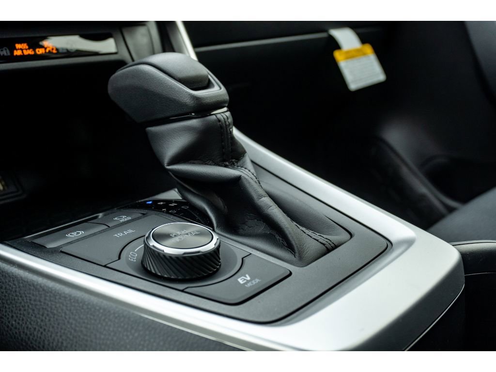 New 2025 Toyota RAV4 LE image 23