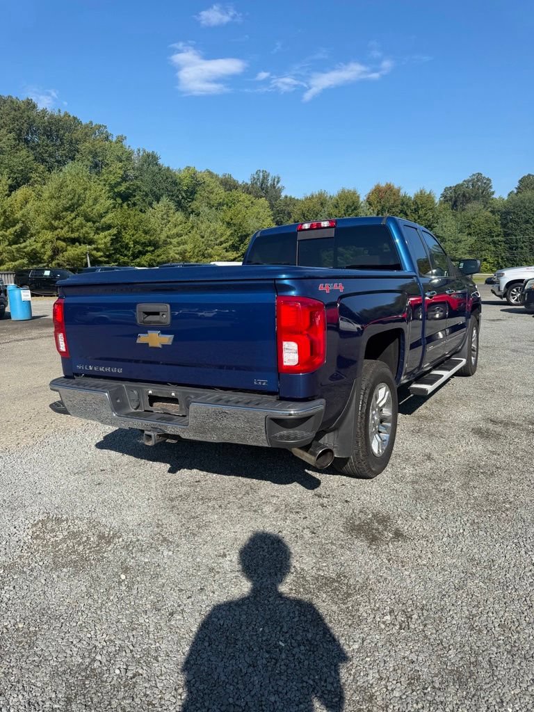 Used 2017 Chevrolet Silverado 1500 LTZ AWD/4WD image 3