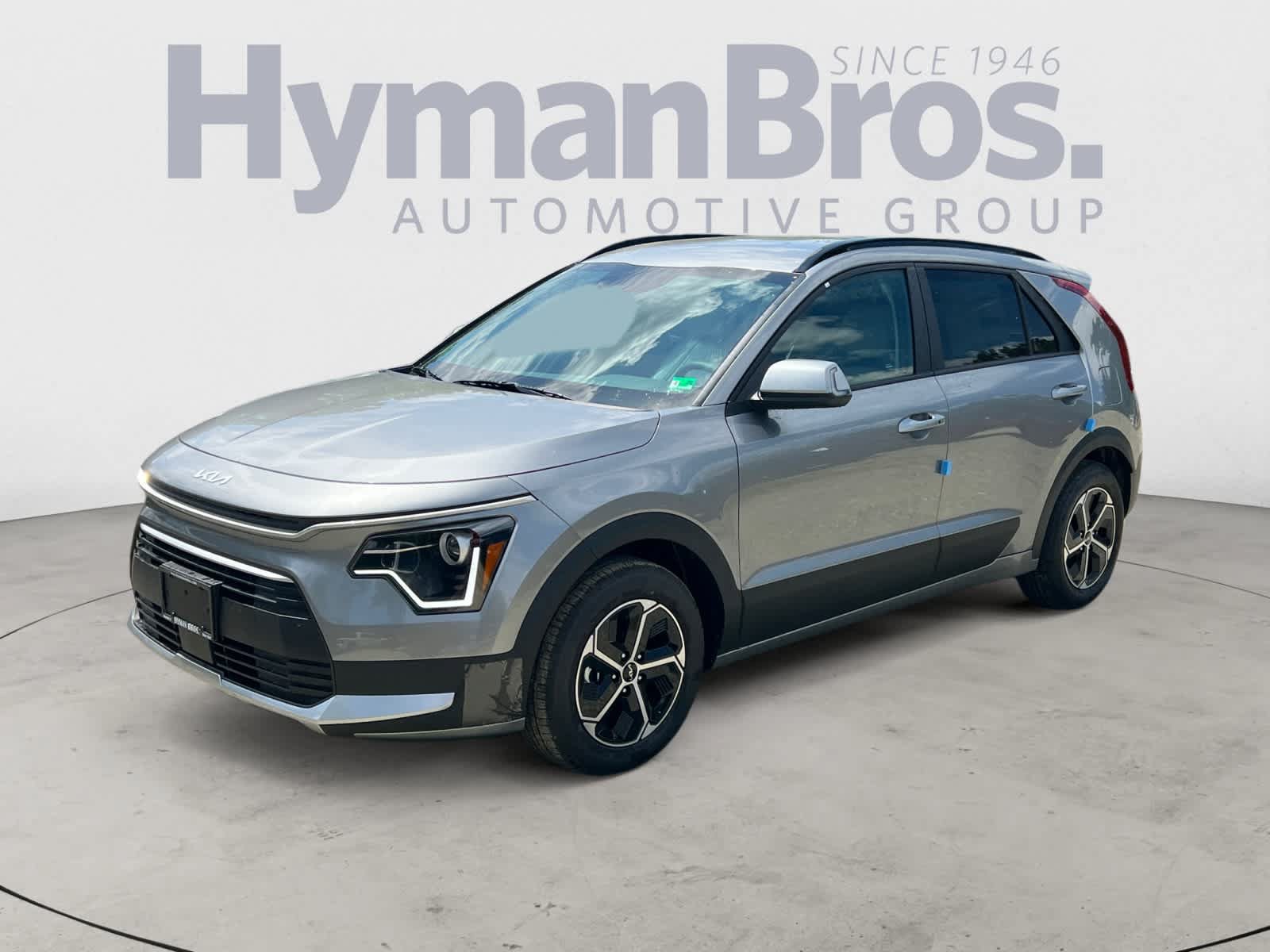 Certified 2025 Kia Niro EX FWD image 8