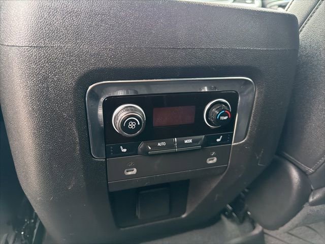 Used 2023 Chevrolet Tahoe Z71 w/ Luxury Package image 22