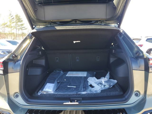 New 2026 Volkswagen Tiguan SEL R-Line image 8