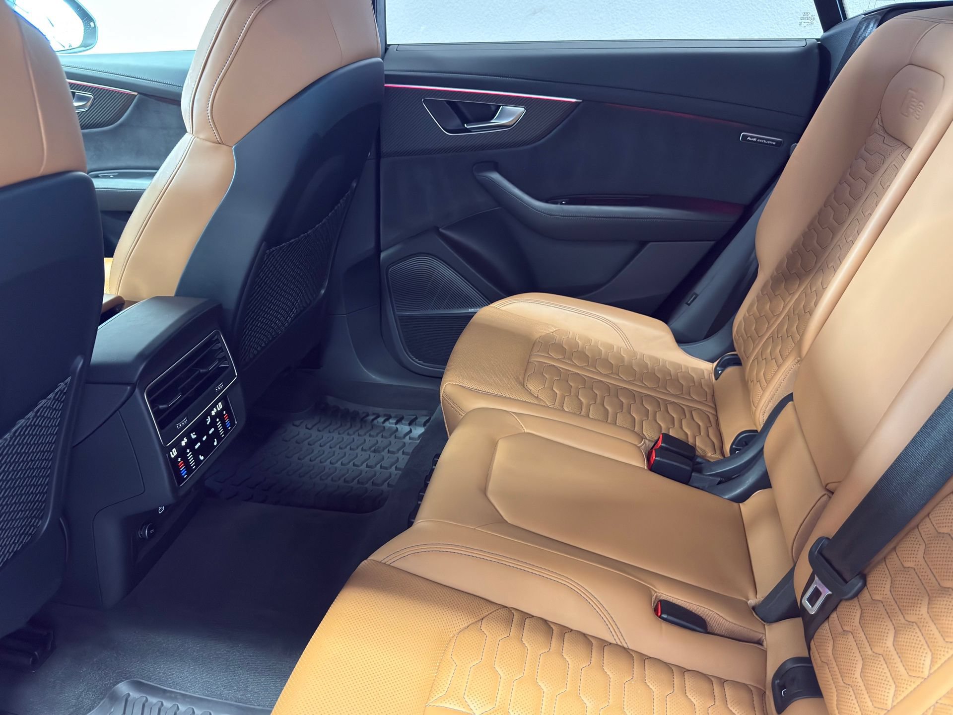 Used 2023 Audi RS Q8 w/ Black Optic Package AWD/4WD image 28