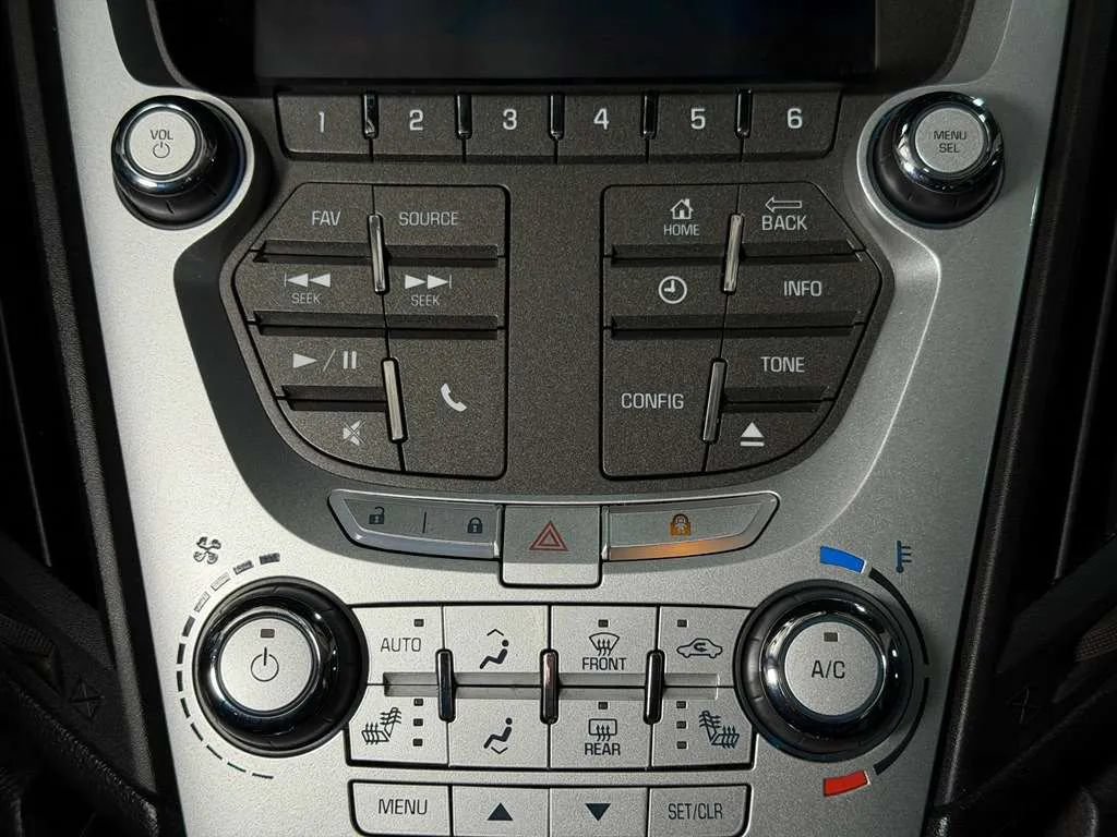 Used 2013 Chevrolet Equinox LTZ AWD/4WD image 33