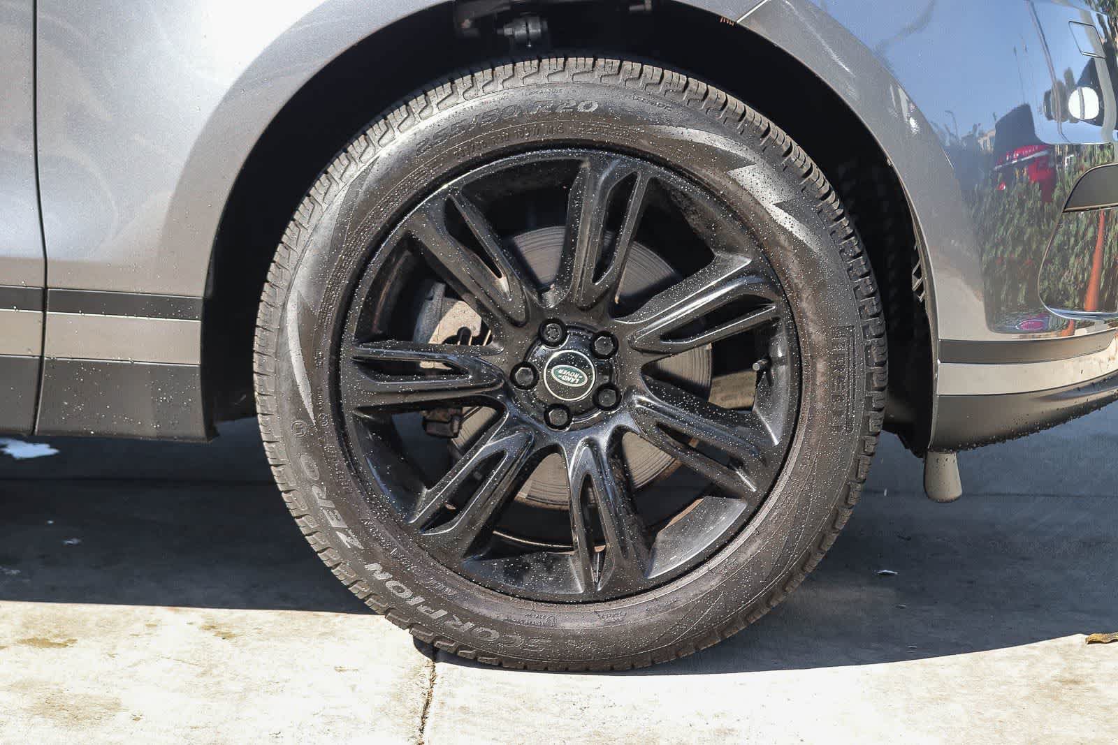 Used 2022 Land Rover Range Rover Velar S AWD/4WD image 9