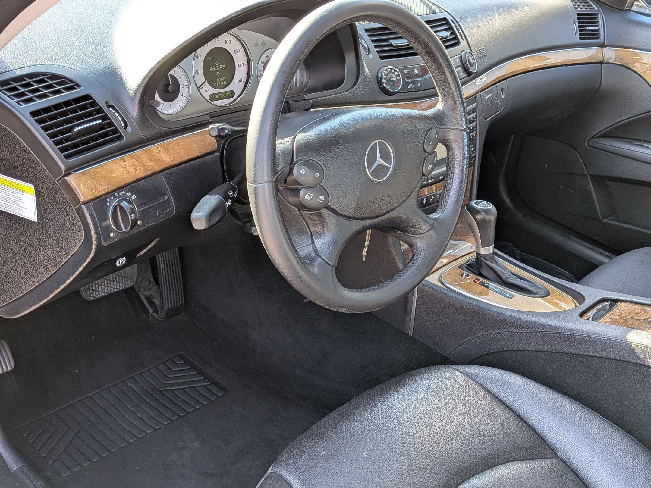 Used 2008 Mercedes-Benz E 350 Sedan image 12