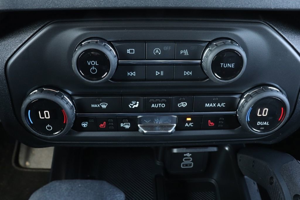 New 2026 Ford Bronco Badlands image 24