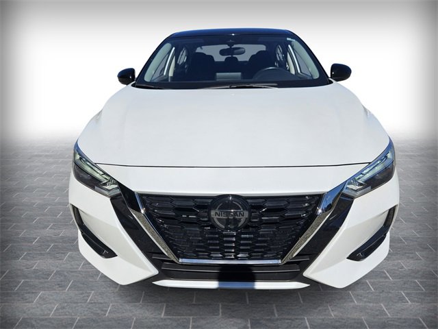 Used 2023 Nissan Sentra SR image 2