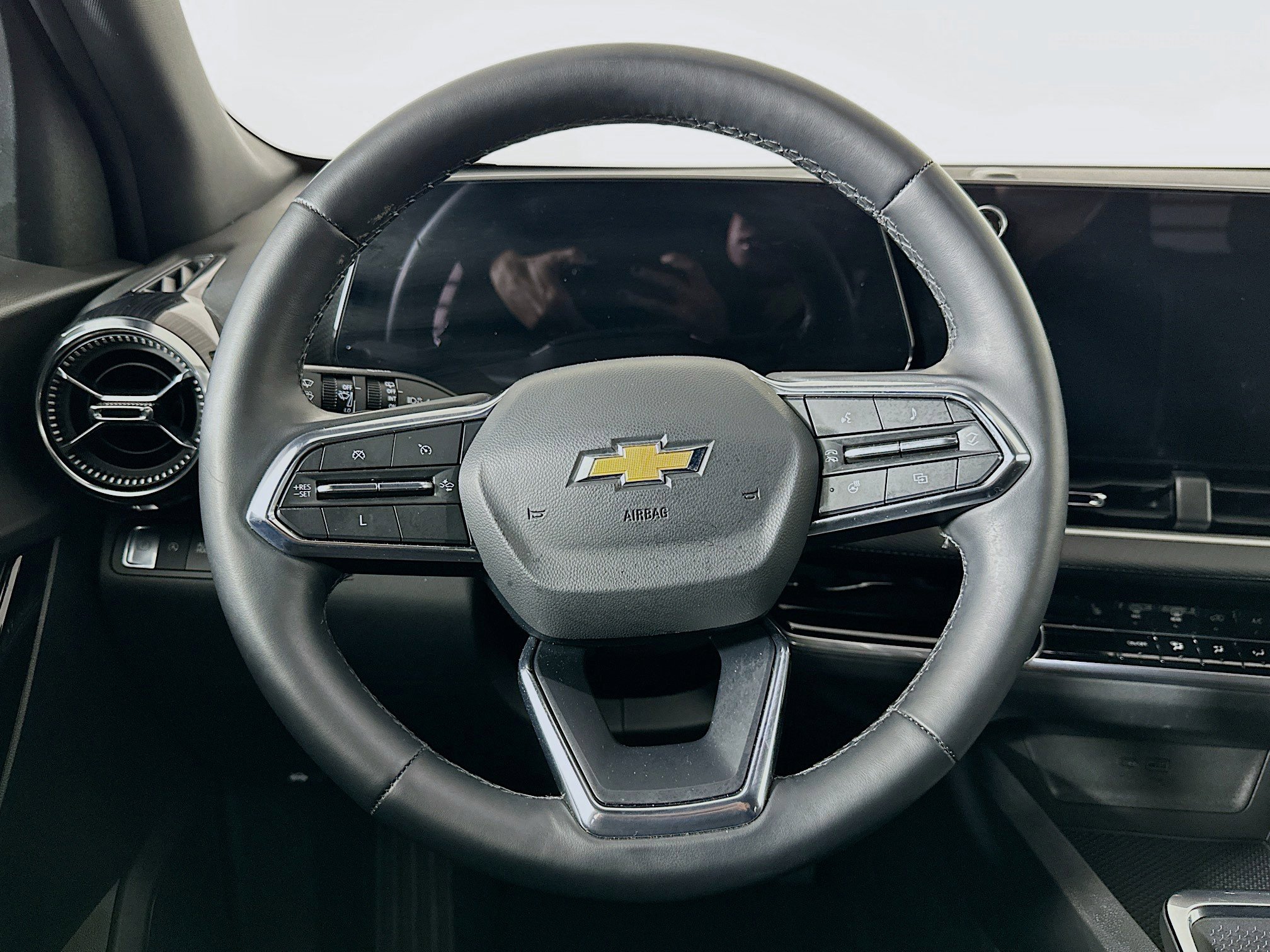 Used 2025 Chevrolet Equinox LT image 18