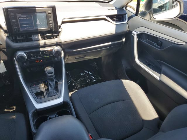 Used 2019 Toyota RAV4 LE AWD/4WD image 14