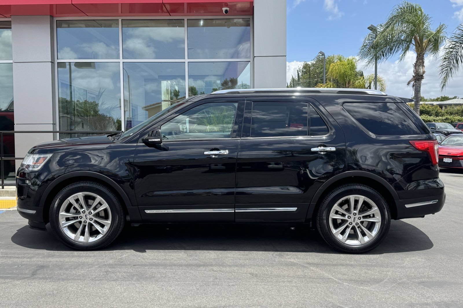 Used 2019 Ford Explorer Limited FWD image 8