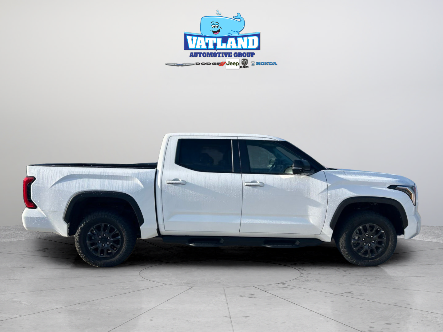 Used 2024 Toyota Tundra SR5 w/ SR5 Premium Package AWD/4WD image 6