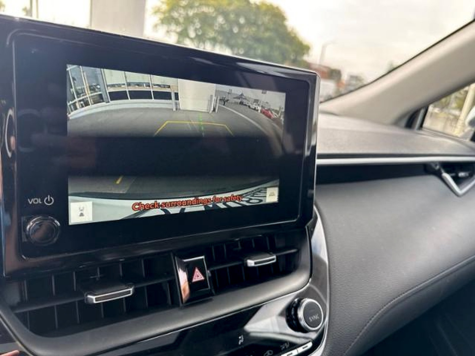 Used 2024 Toyota Corolla Cross XLE w/ Convenience Package FWD image 21